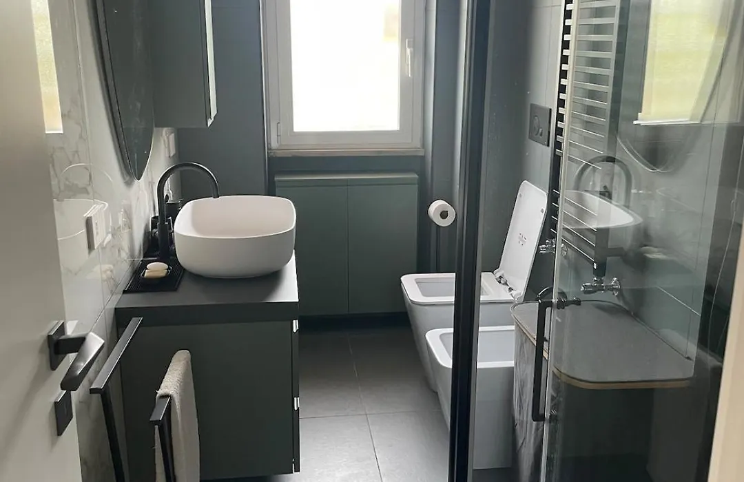 Stylish 1 Bedroom Apartment In Rome-1