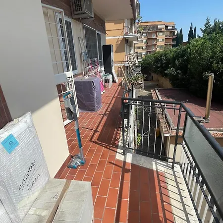 Stylish 1 Bedroom Apartment In Rome-2